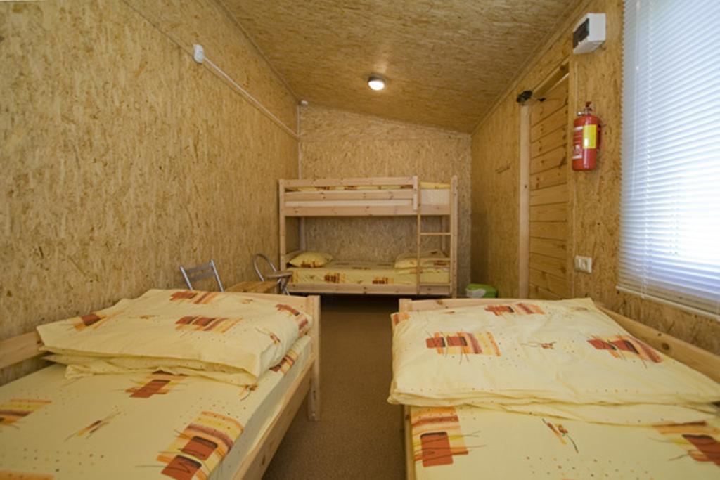 Kempings Stieres Un Majas Virtuve Upesgriva Buitenkant foto