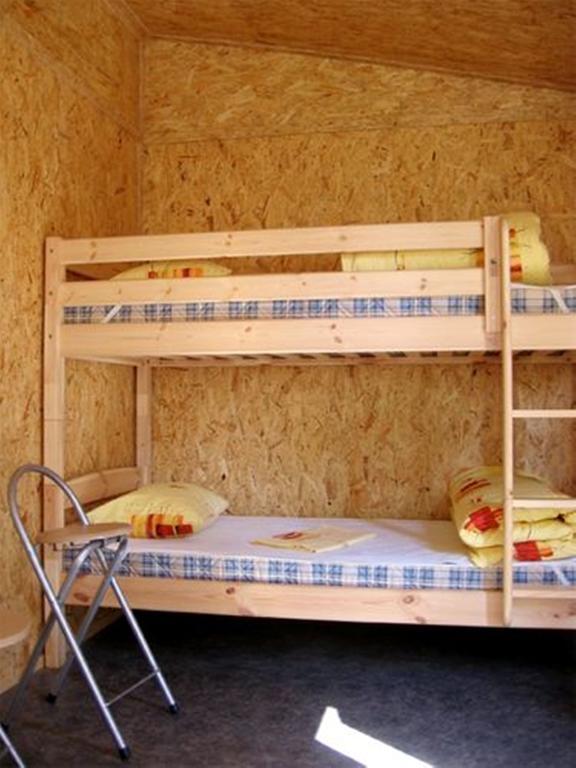 Kempings Stieres Un Majas Virtuve Upesgriva Kamer foto