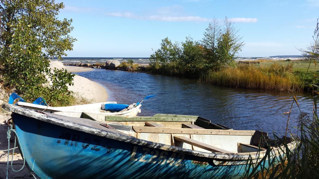 Kempings Stieres Un Majas Virtuve Upesgriva Buitenkant foto